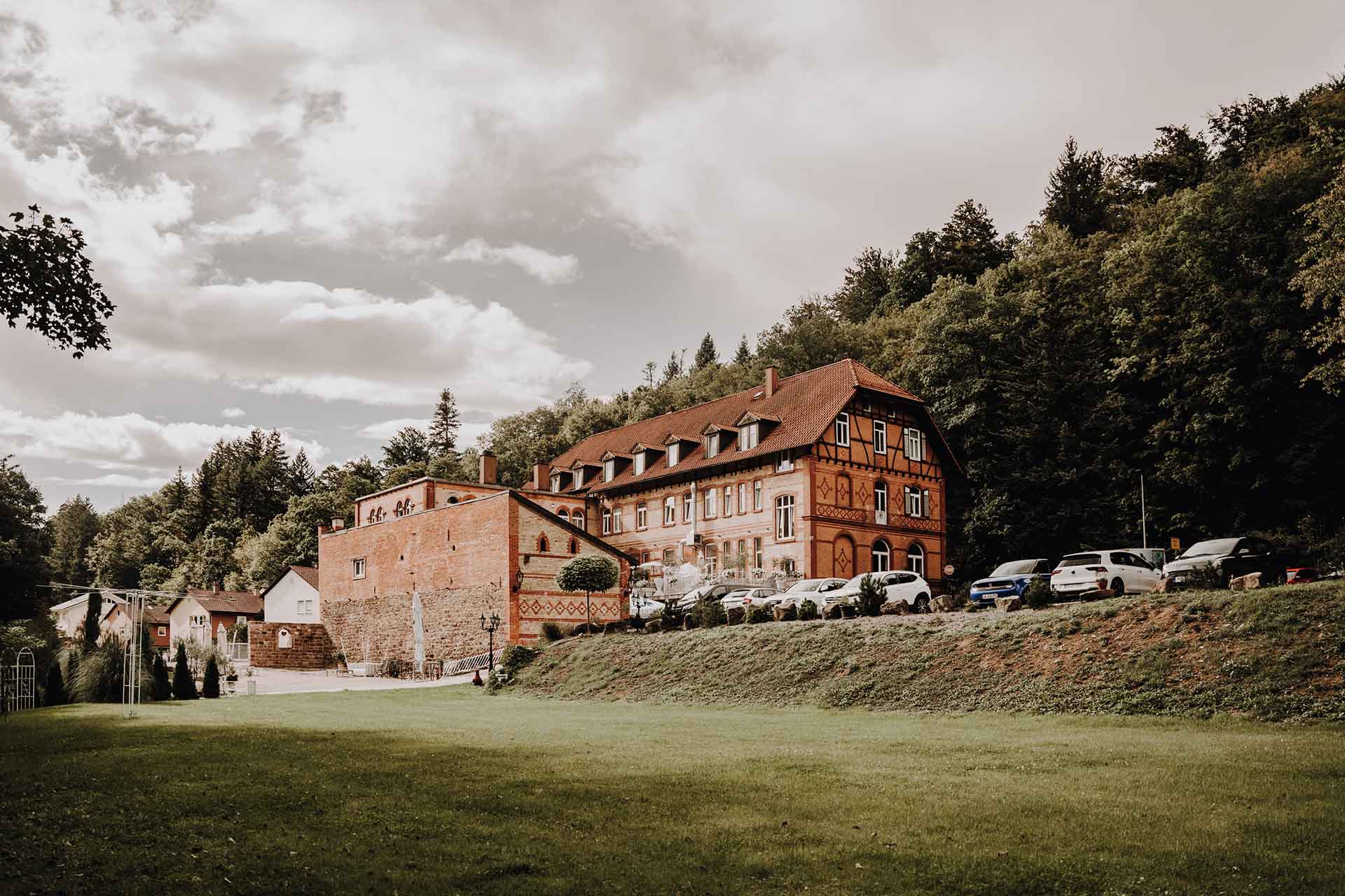 Freie Trauung im Alten Kurhotel in Würm